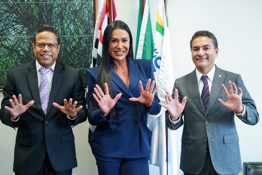 gracyanne-barbosa-anuncia-que-vai-disputar-as-eleicoes;-saiba-o-cargo