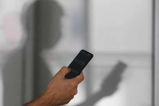 senado-tenta-ampliar-penas-por-furto-e-roubo-de-celular-para-ate-oito-anos