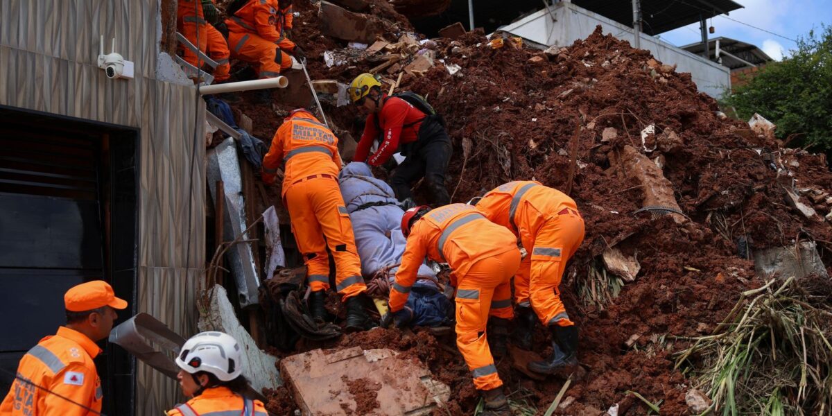 chega-a-46-o-numero-de-mortos-nas-chuvas-na-zona-da-mata-mineira