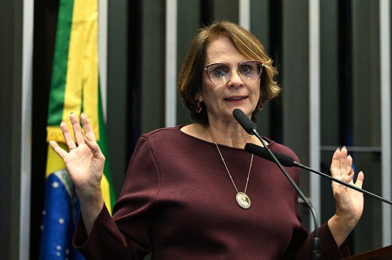 Senado rejeita redução de 50% no salário de parlamentares após parecer de Damares