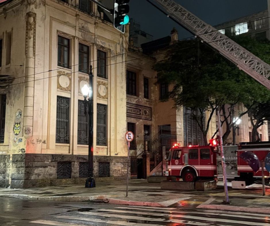 incendio-atinge-predio-da-faculdade-de-direito-da-usp-no-centro-de-sp