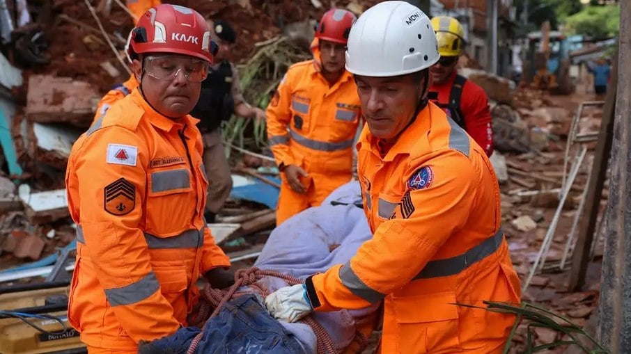 sobe-para-59-o-numero-de-mortos-por-conta-das-chuvas-em-juiz-de-fora-e-uba