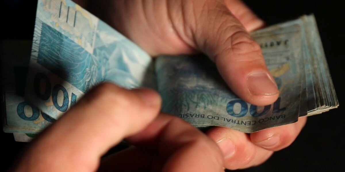 mg:-moradores-de-cidades-afetadas-pelas-chuvas-ja-podem-sacar-o-fgts