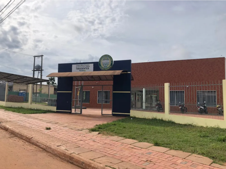 Governo muda cargos de coordenação no Colégio Cívico Militar Tiradentes
