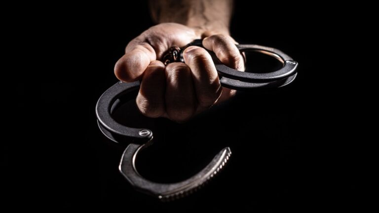 Justiça condena homem que incendiou casa da ex-companheira por não aceitar separação