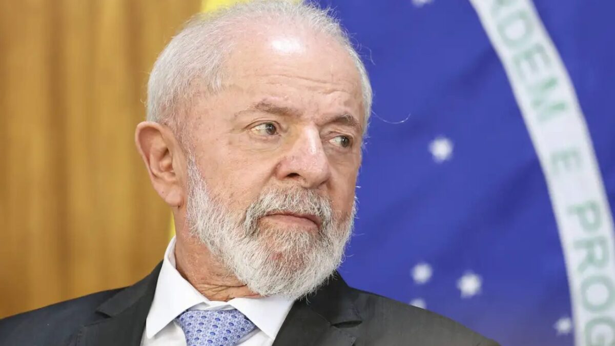 Durante coletiva, Lula afirmou que Brasil tomará medidas legais caso cidadãos deportados tenham cometido crimes.