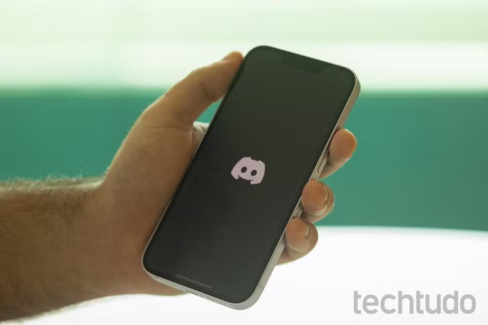 Discord anuncia novo sistema de verificação de idade para proteção de menores.