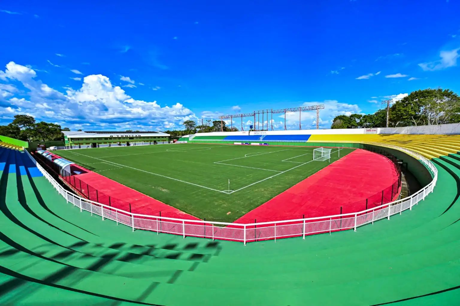 O duelo coloca frente a frente times com objetivos semelhantes e pode provocar mudanças importantes na classificação do Acreanão 2026