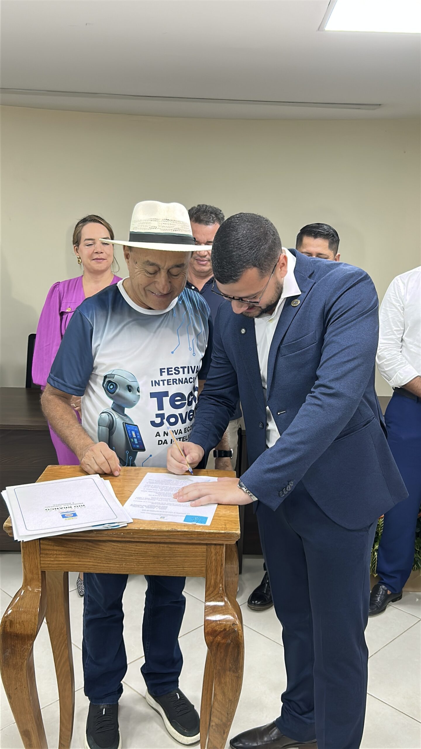 Prefeitura publica lei que garante atendimento prioritário a pessoas com fibromialgia em Rio Branco