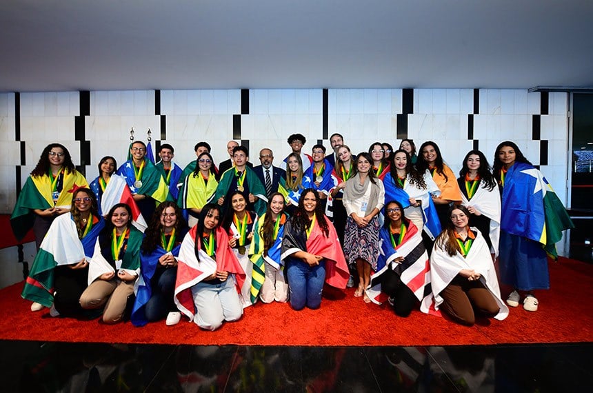 Participantes do Programa Jovem Senador 2025 no Congresso