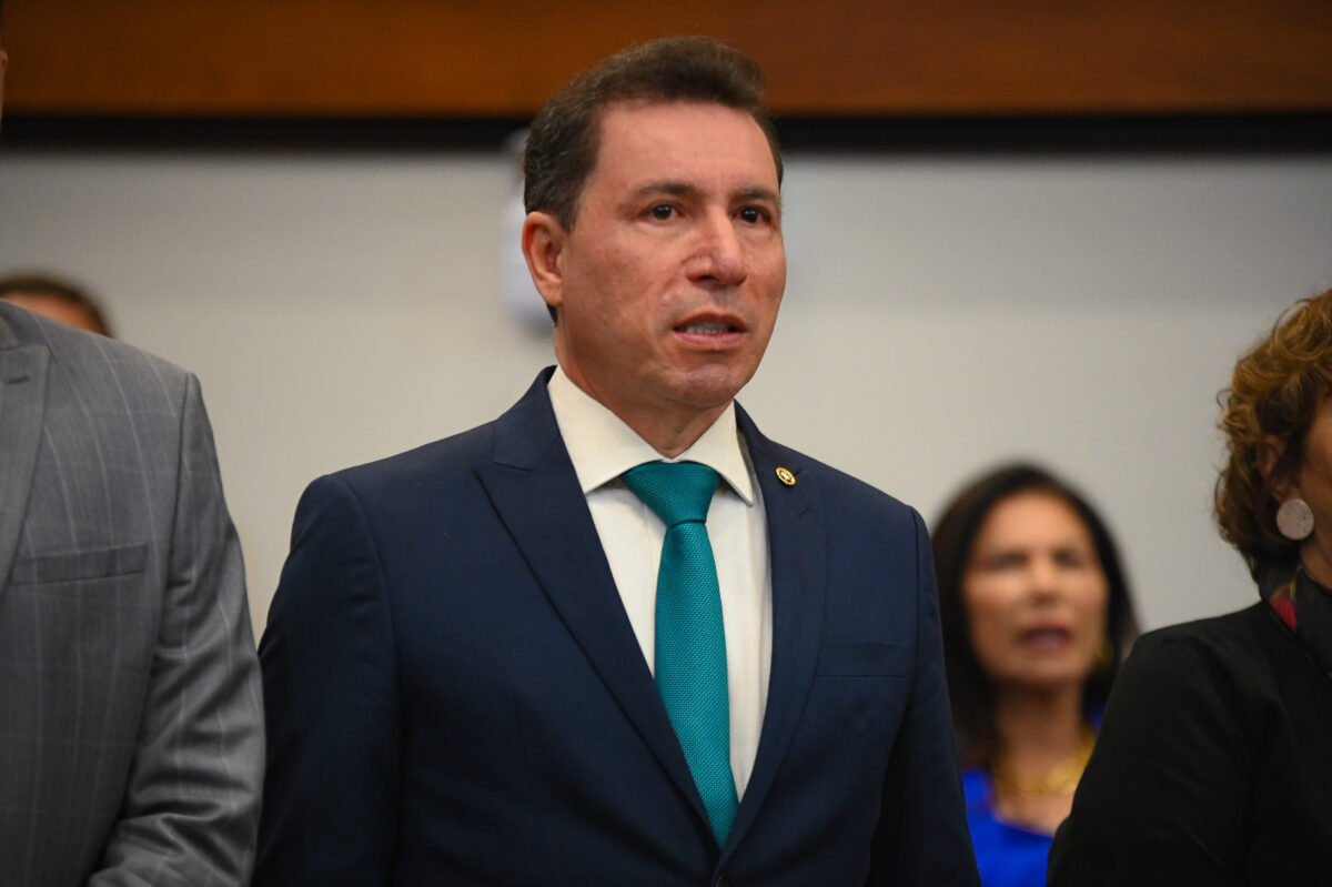 Laudivon permanecerá à frente do Palácio até quarta-feira