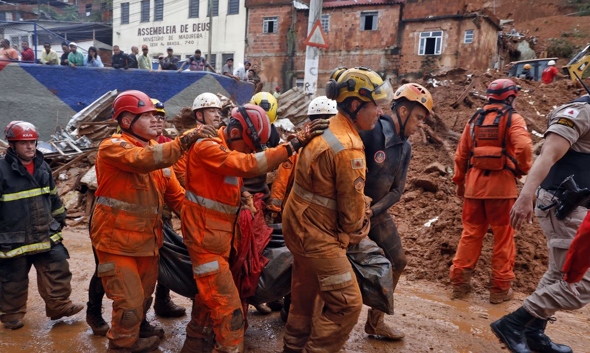 O governador anunciou a liberação imediata de recursos suplementares para apoiar as ações locais, sendo R$ 38 milhões para Juiz de Fora e R$ 8 milhões para Ubá