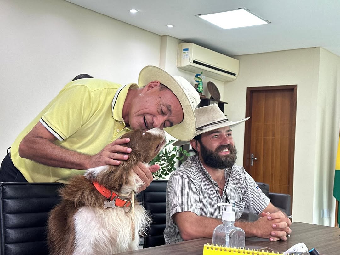 O prefeito de Rio Branco, Tião Bocalom, recebeu nesta sexta-feira (13) Pedro Henrique, conhecido como Berranteiro das Américas.