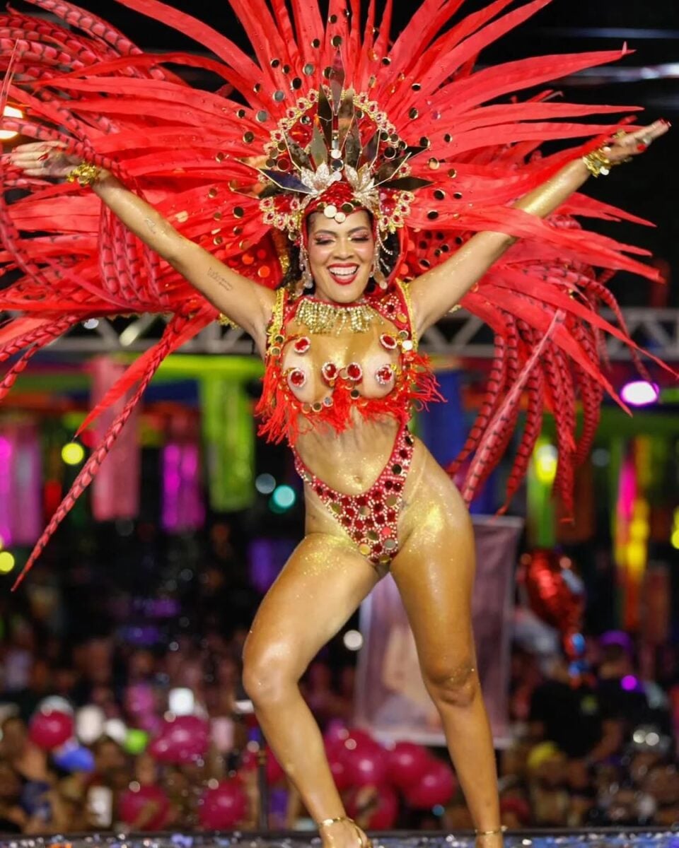 A corrida pelo posto de Rainha de Bateria do Carnaval de Rio Brancojá começou, e a disputa deste ano promete ser uma das mais acirradas.