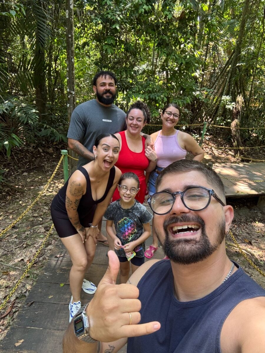 No Fevereiro Roxo, professora universitária Gabriella de Lima Brasil, de 27 anos, descreve a realidade de quem vive com fibromialgia. 