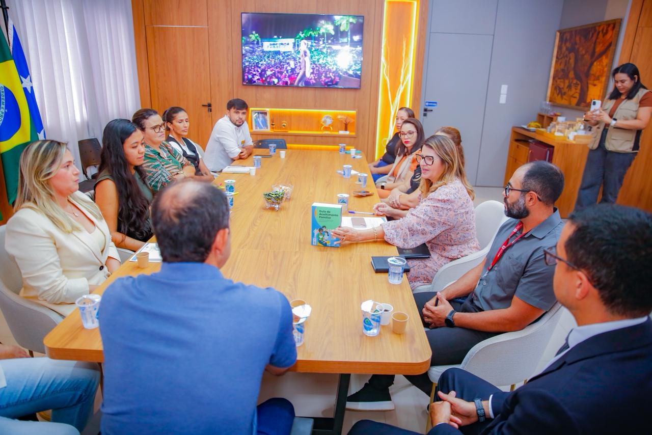 Prefeitura de Cruzeiro do Sul cria Grupo de Trabalho da Família Acolhedora