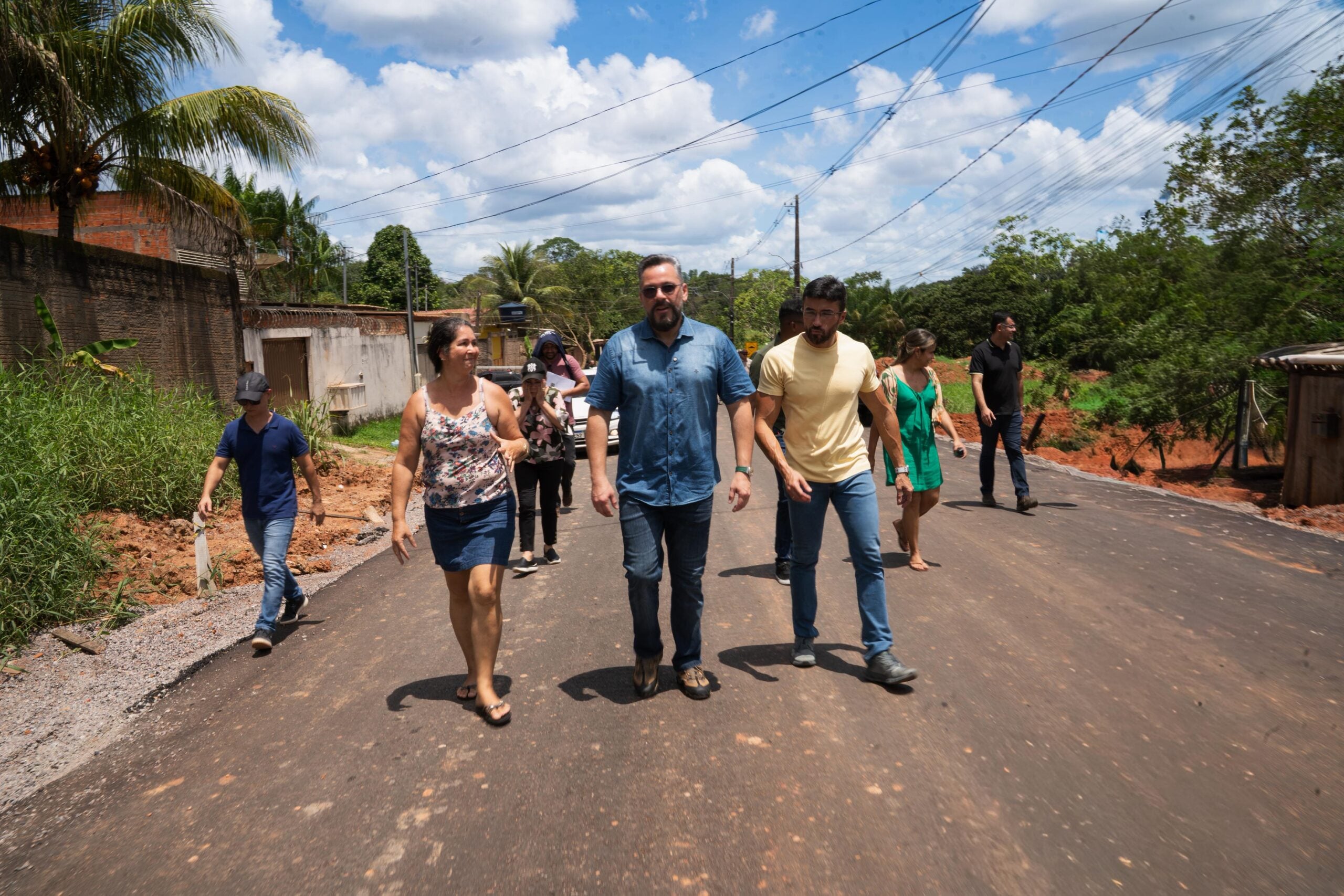 O senador Alan Rick esteve neste sábado, 7, nos bairros Belo Jardim e Parque dos Buritis, em Rio Branco