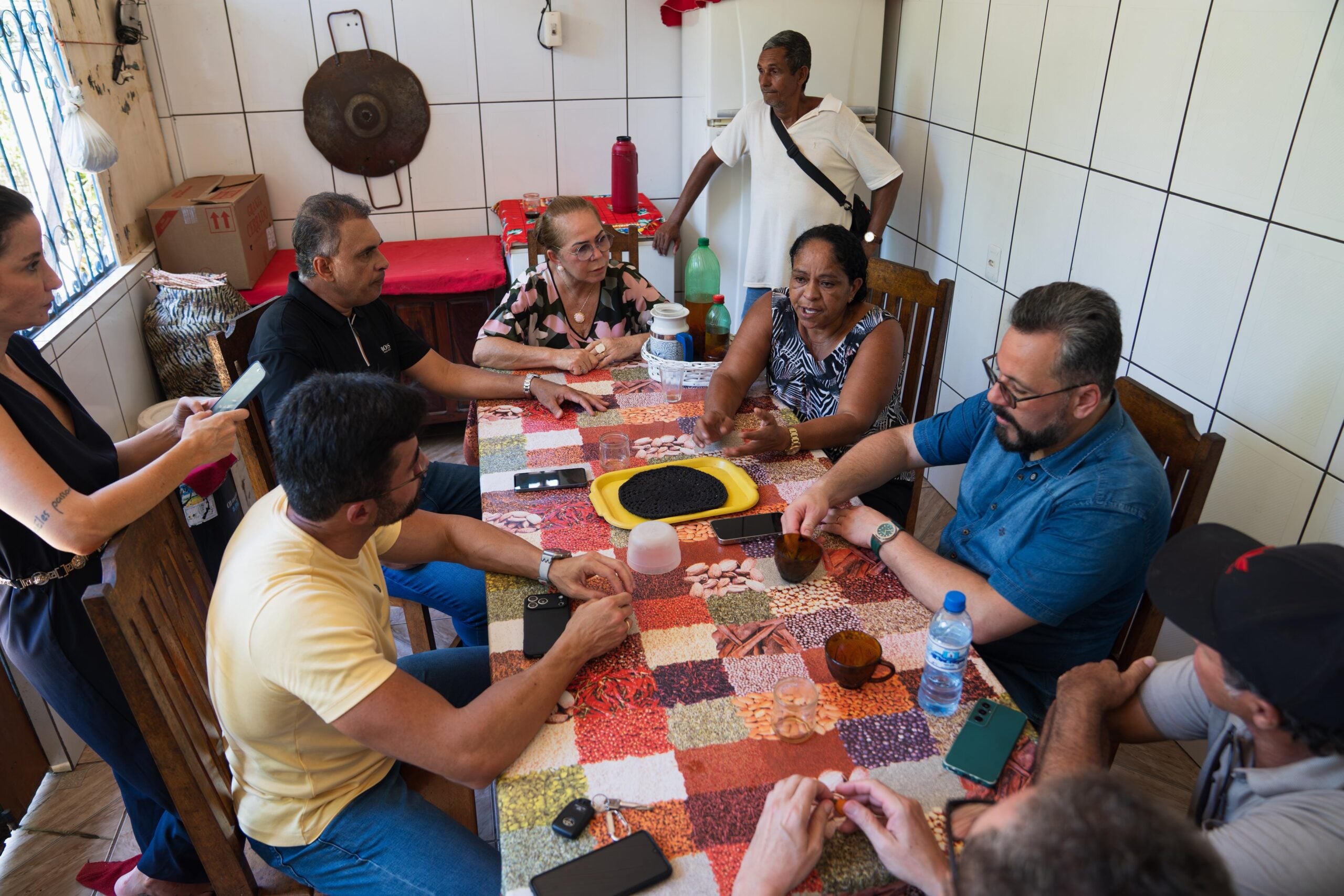 O senador Alan Rick esteve neste sábado, 7, nos bairros Belo Jardim e Parque dos Buritis, em Rio Branco
