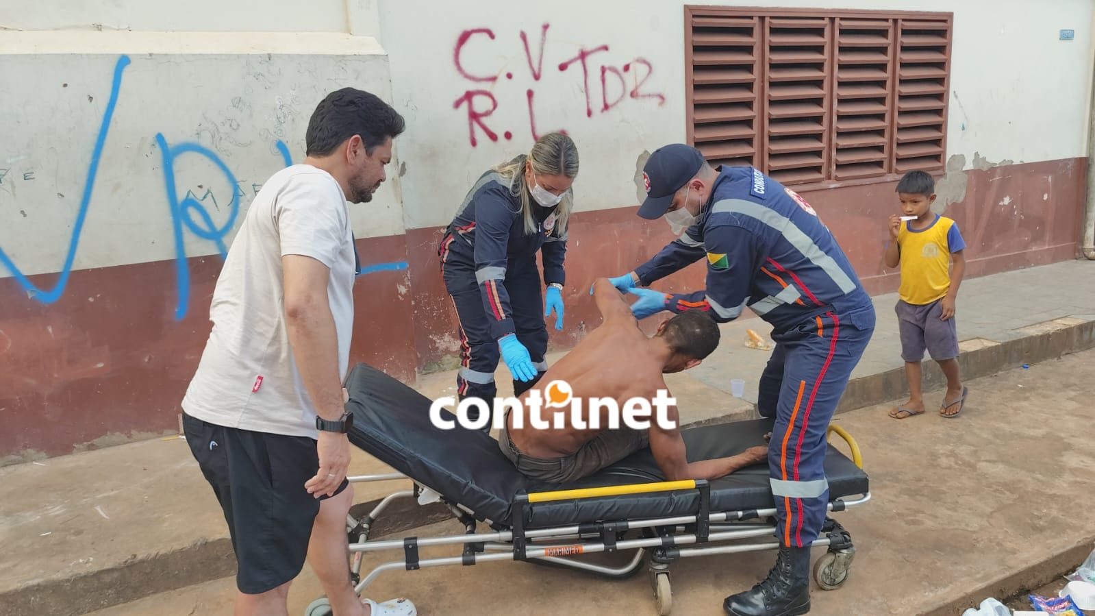 Homem em situação de rua foi espancado por suspeitos, sofreu múltiplas lesões e recebeu atendimento do Samu