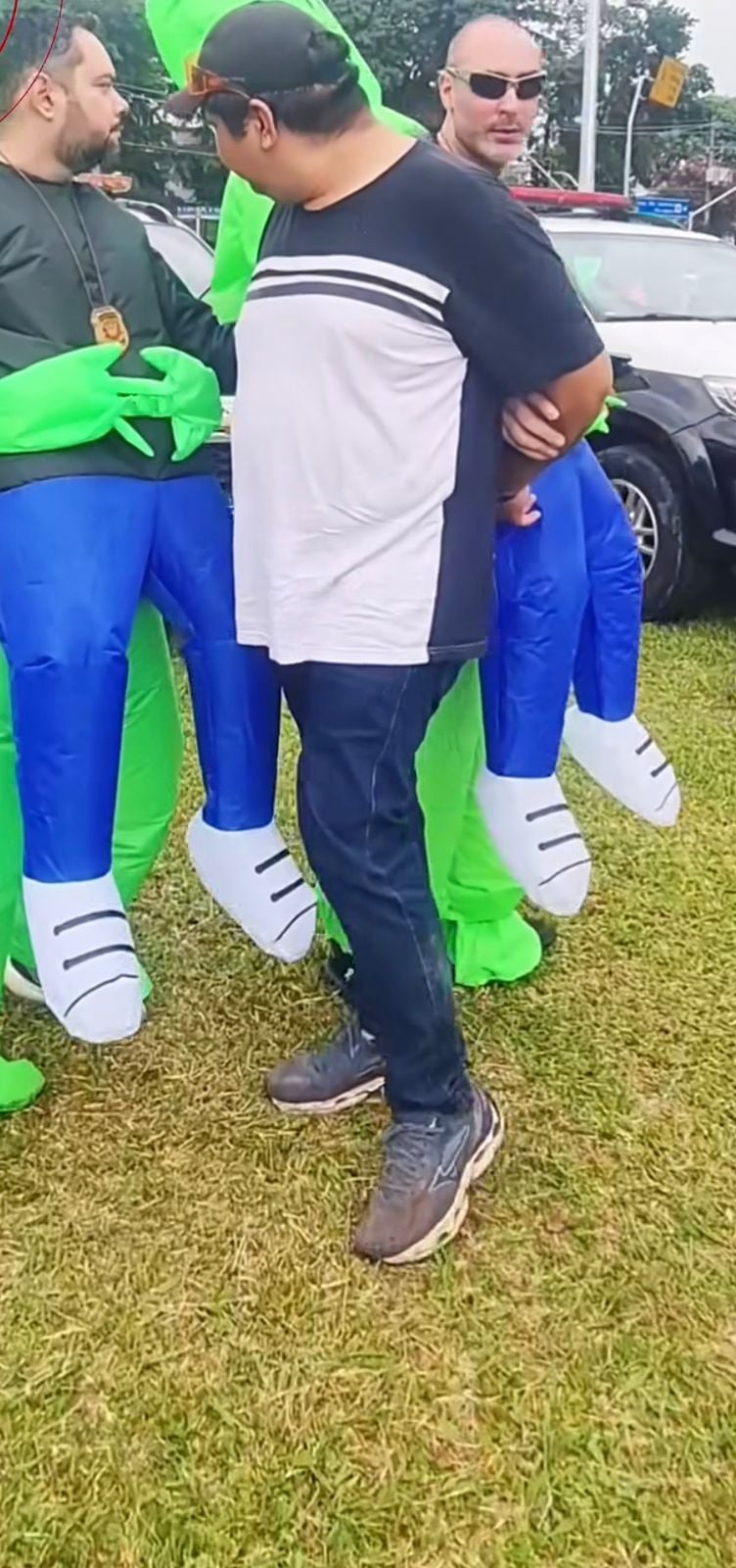 Policiais disfarçados atuaram no meio do público e prenderam quatro suspeitos durante megabloco.