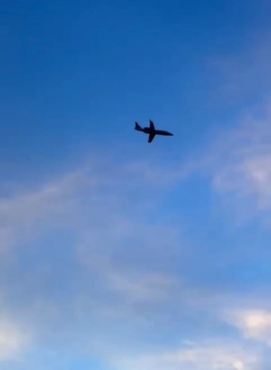 Barulho intenso e proximidade com áreas urbanas geram boatos, mas bombeiros e PM negam acidente