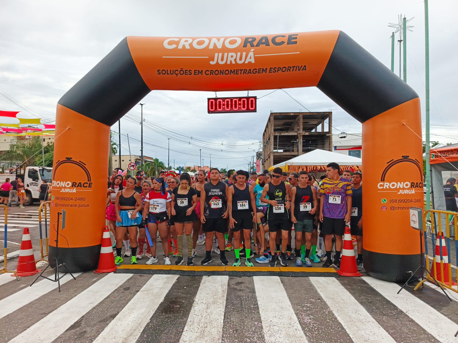 O esporte e a irreverência abriram oficialmente o Carnaval 2026 em Cruzeiro do Sul neste sábado, 14, com a realização da Fantasy Run.