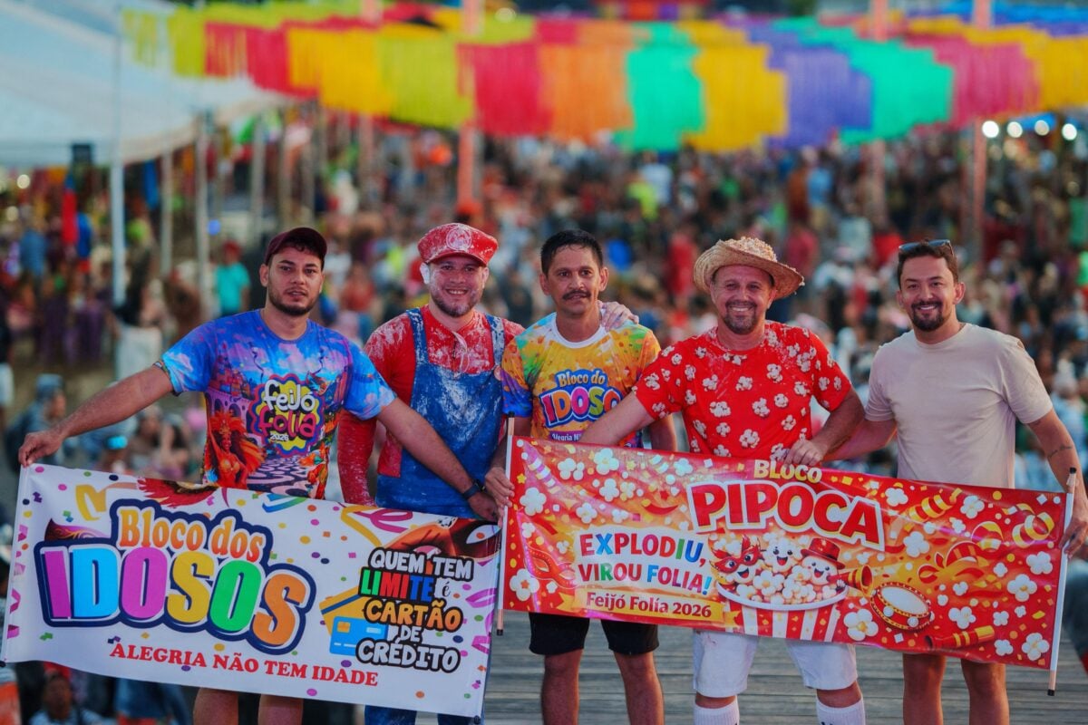 Feijó Folia reúne público, promove desfile do bloco do sujo e premia vencedores com mais de R$ 6 mil durante programação de Carnaval.