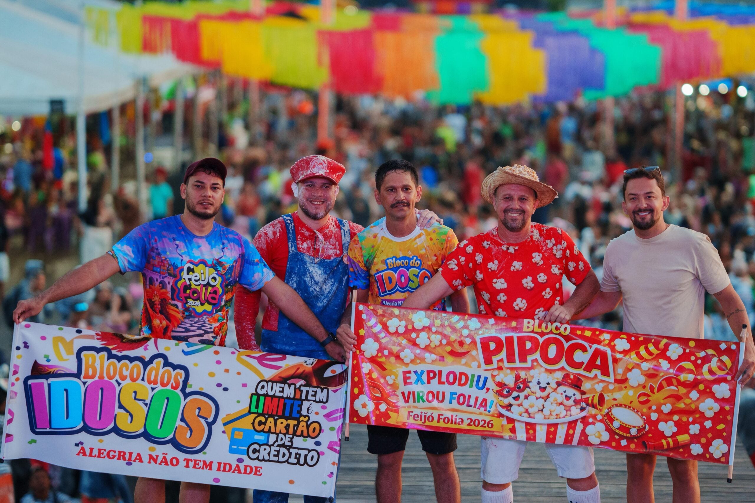 Feijó Folia reúne público, promove desfile do bloco do sujo e premia vencedores com mais de R$ 6 mil durante programação de Carnaval.