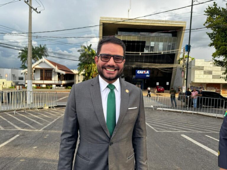 Gladson sobre debandada do PSDB: “Quem não quer estar no mesmo barco, arruma a trouxa e sai”