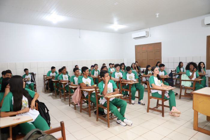 Aulas da rede estadual em Sena Madureira começam segunda (23), marcando o início do ano letivo, confirma a Secretaria de Educação.