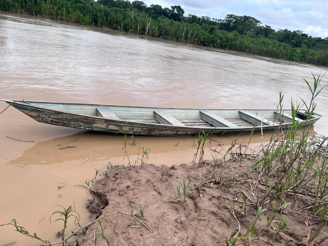 Após prender o trio, polícia recuperou os barcos