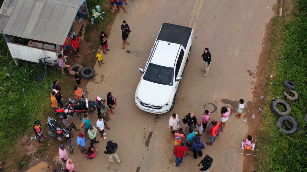 Rodovia é liberada às 17h após negociação entre manifestantes e Polícia Rodoviária Federal, encerrando bloqueio em Feijó (AC)