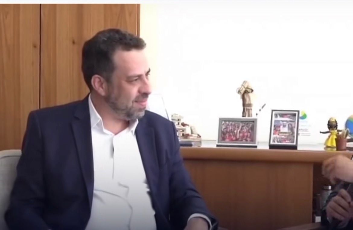 Guilherme Boulos declarou que não pretende concorrer nas próximas eleições, confirmou que seguirá no governo federal até o fim do mandato e reforçou que Lula é o único nome do grupo para 2026.