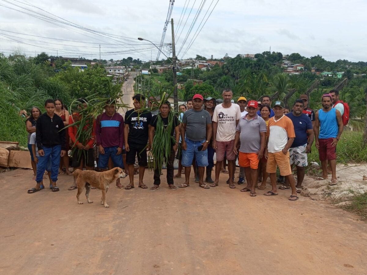 Moradores comemoram reabertura do acesso utilizado há mais de 60 anos e aguardam inspeção judicial marcada para esta terça-feira (25).