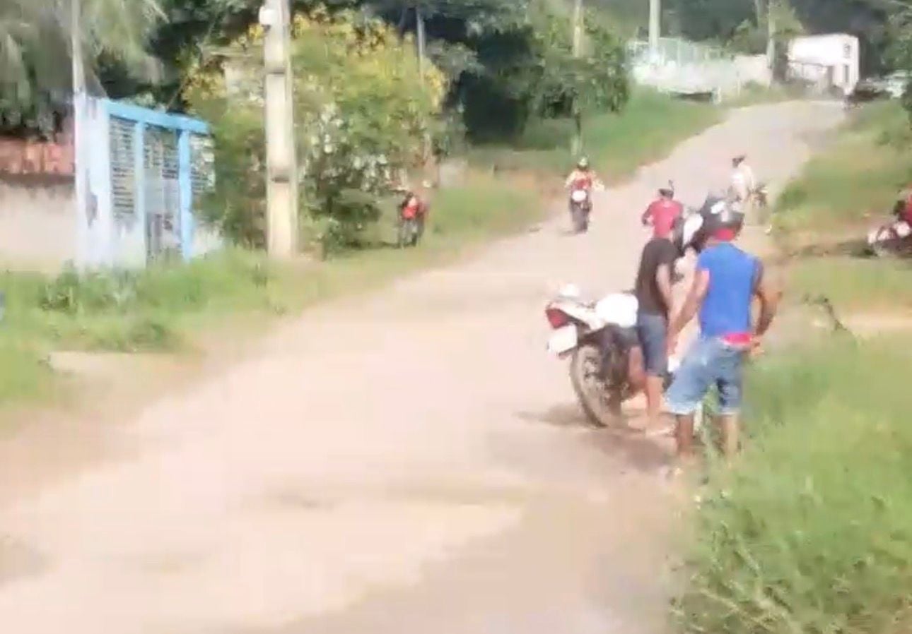 Um acidente de trânsito registrado na manhã desta terça-feira (10) reacendeu a preocupação de moradores do bairro Bom Sucesso, em Sena Madureira | Foto: Cedida