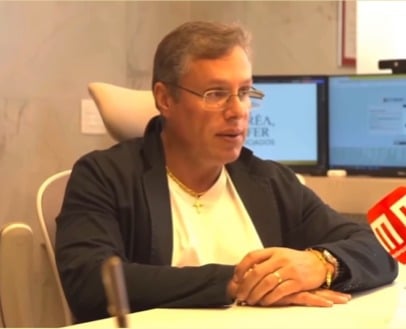 Advogado de piloto acusado de matar adolescente diz que cliente foi preso “por ser branco e de classe média”