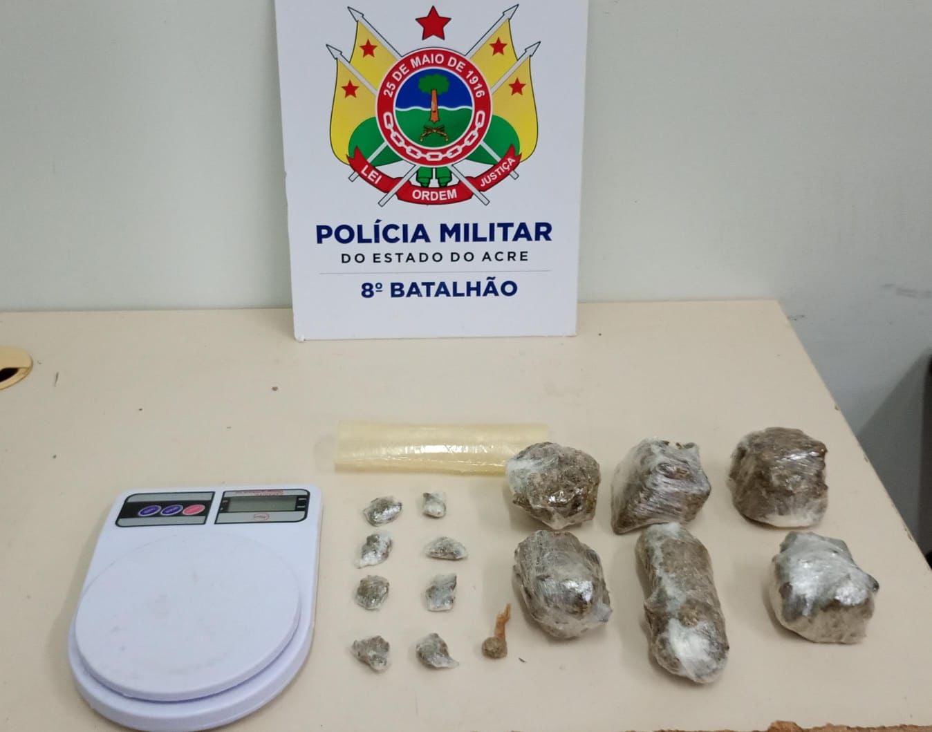 Polícia Militar apreende drogas e conduz menor à delegacia no interior do Acre