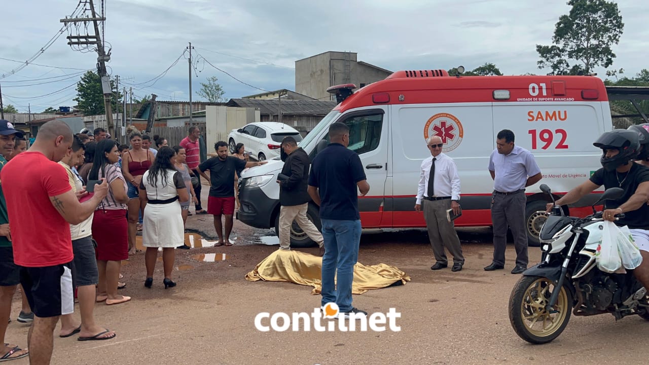 A área foi isolada por policiais militares para os trabalhos da perícia técnica