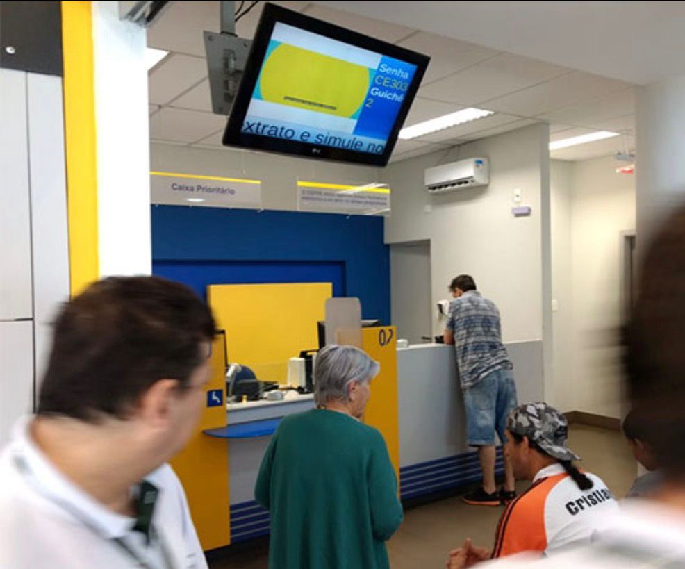 A Febraban orienta que transferências, pagamentos e consultas sejam feitos preferencialmente de forma online