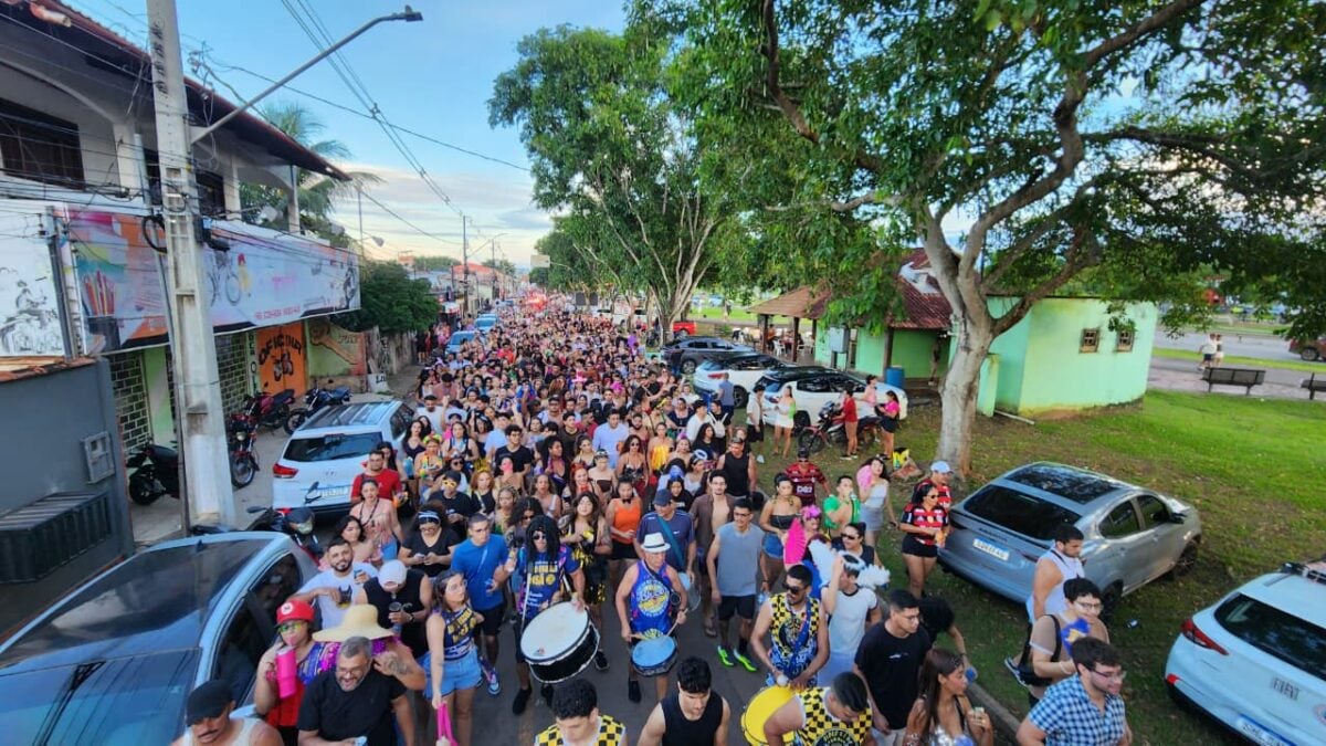 Famílias inteiras, grupos de amigos e turistas se misturaram na multidão, celebrando em um clima de segurança e integração | Foto: ContilNet, Orna