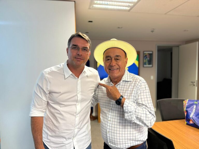 Em Brasília, Bocalom se reúne com Valdemar e encontra Flávio Bolsonaro; veja detalhes