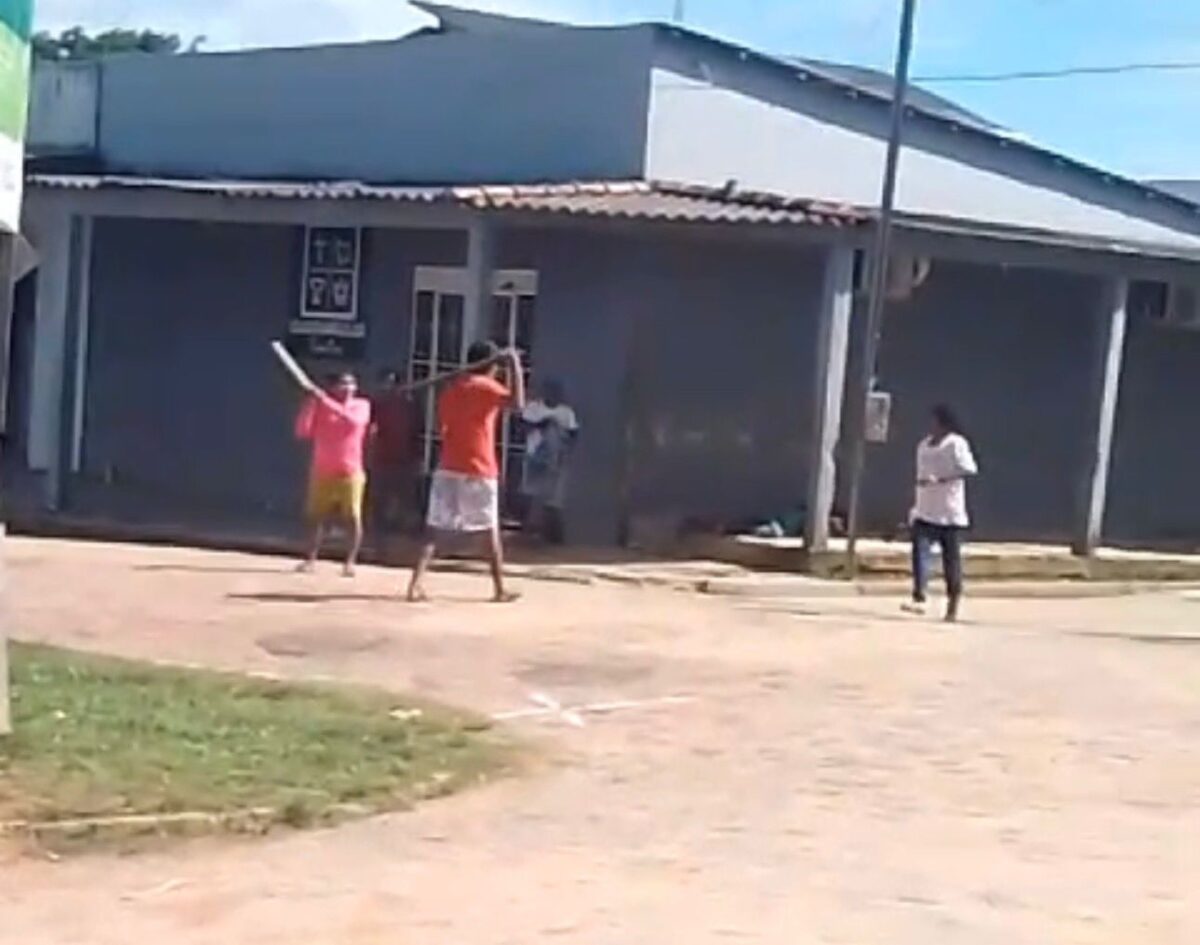 Confusão entre indígenas chama a atenção de moradores