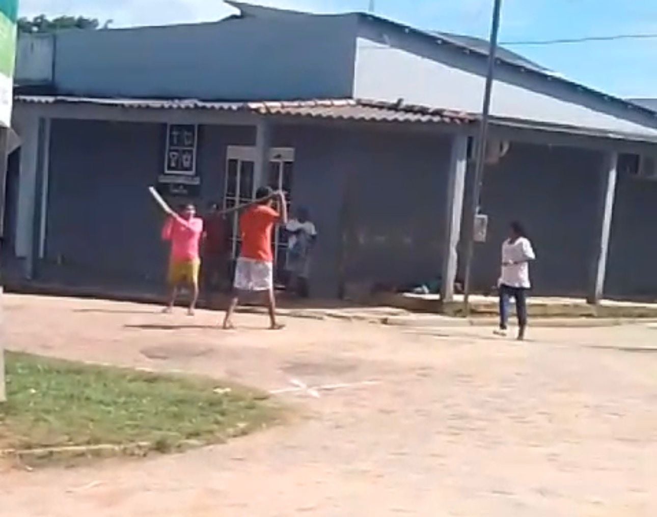 Confusão entre indígenas chama a atenção de moradores