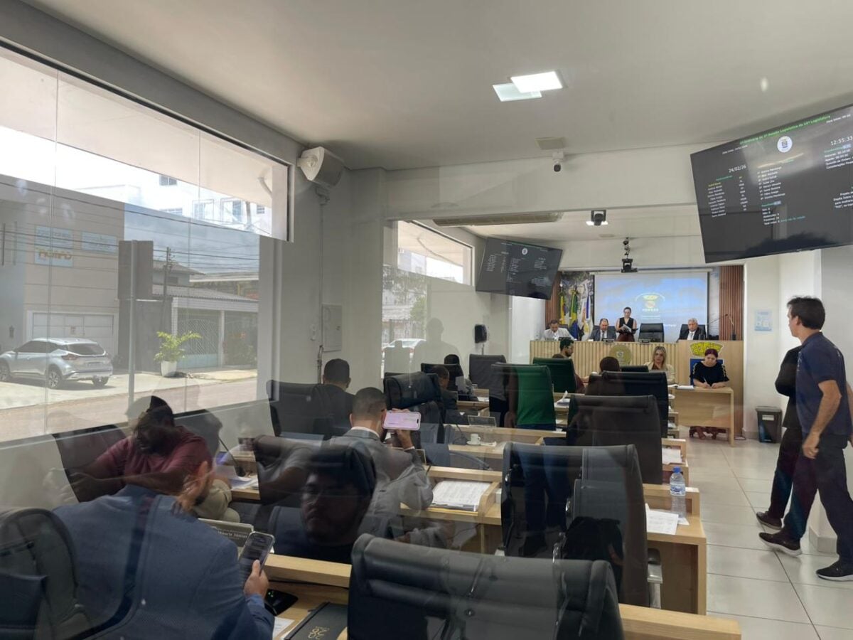 Com a nova votação realizada nesta terça-feira (24), os vereadores fixaram o teto das emendas individuais em, no máximo, 1,55%