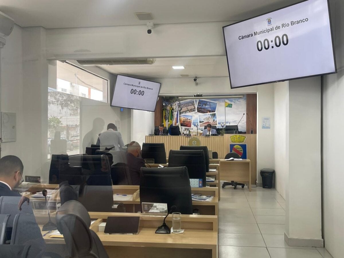 Apesar do esvaziamento, a carta de renúncia do prefeito Tião Bocalom deve ser entregue ainda nesta quinta-feira