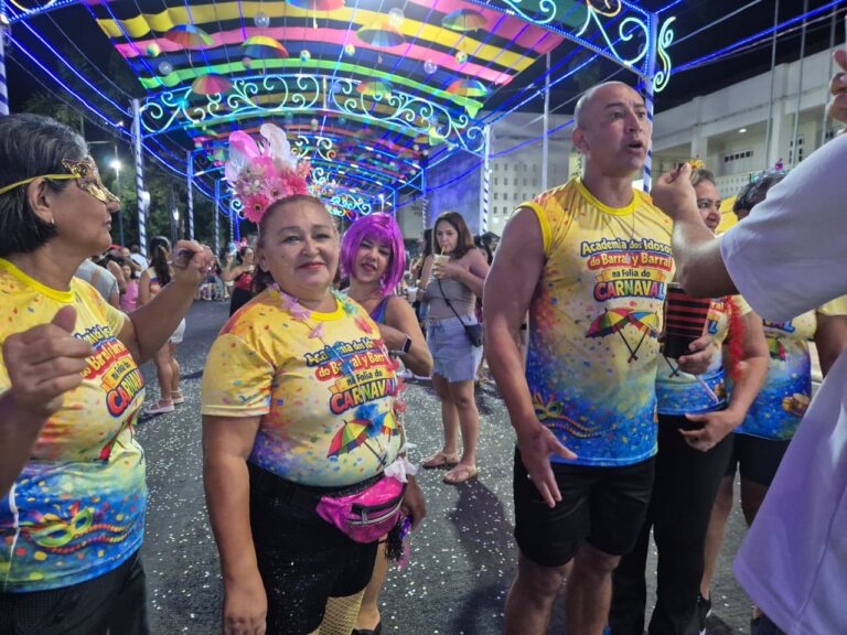 O grupo, que reúne cerca de 60 mulheres, se encontra semanalmente.