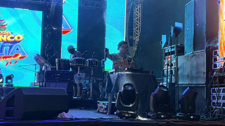 Atração nacional, DJ Pedrinho Moura agita terceira noite do Carnaval de Rio Branco