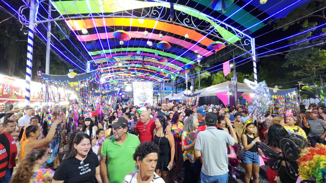 Se você não conseguiu ir à Praça da Revolução neste fim de semana, não se preocupe: a folia do Carnaval 2026 em Rio Branco tem sido intensa.