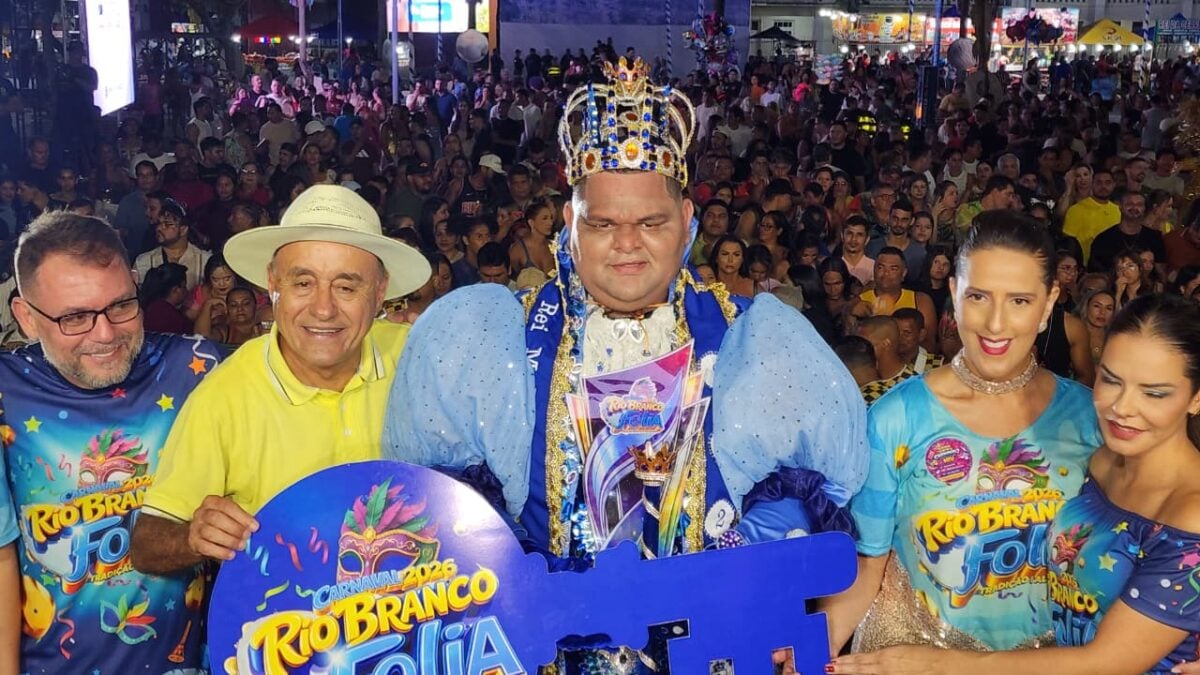 Visivelmente emocionado, ele fez questão de agradecer à equipe que o acompanhou na preparação