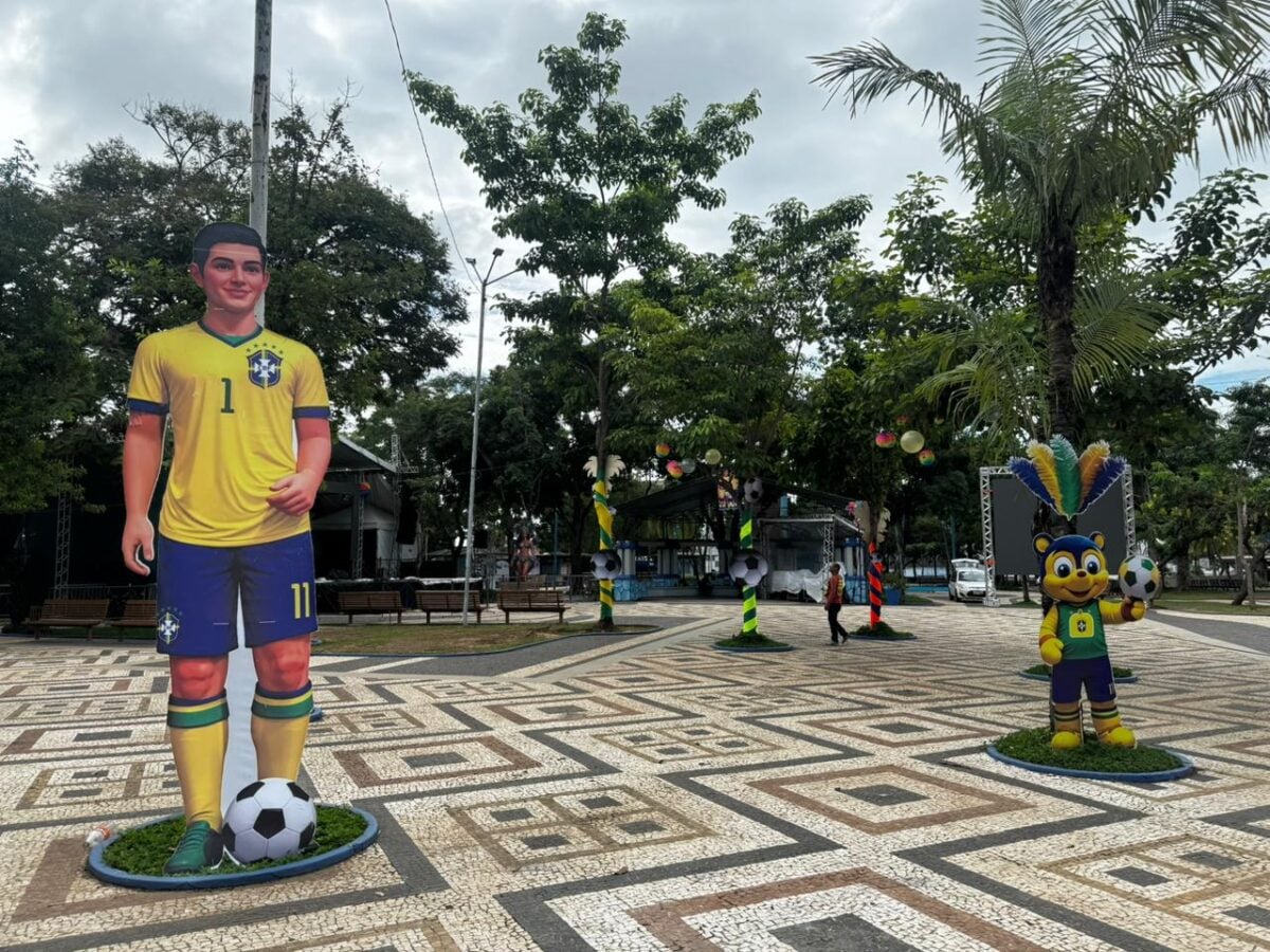 Além dessa novidade, a Prefeitura decidiu inovar nas cores do Carnaval, apostando no verde e amarelo, em referência à Copa do Mundo